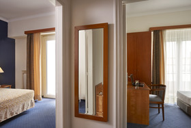 Lucy Hotel