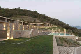 Elimnion Resort