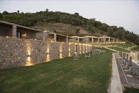 Elimnion Resort