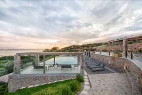 Elimnion Resort