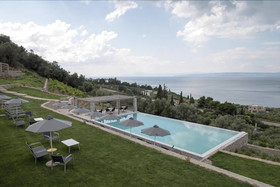 Elimnion Resort