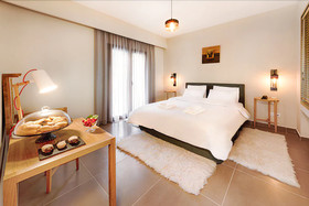 Elimnion Resort