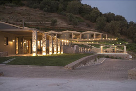 Elimnion Resort