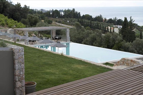 Elimnion Resort