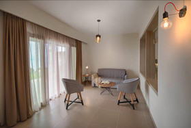 Elimnion Resort