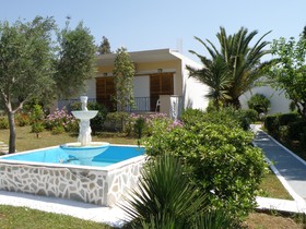 Petit Village Hotel