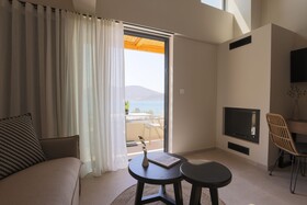 Elivia Boutique Suites