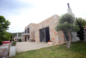Villa Lithos