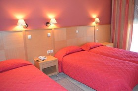 Evia Hotel & Suites