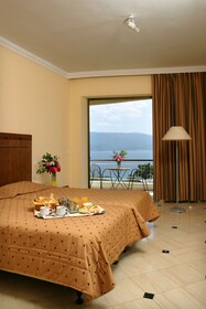 Kalamaki Beach Resort