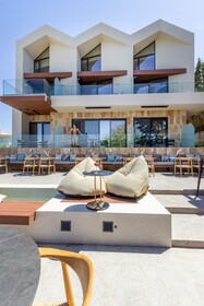 Acro Upscale Residences