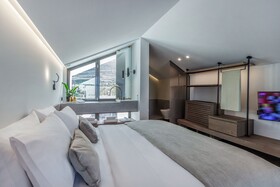 Acro Upscale Residences