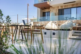 Acro Upscale Residences