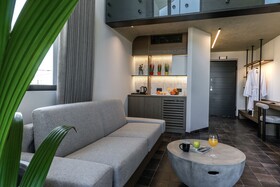 Acro Upscale Residences