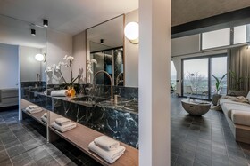 Acro Upscale Residences
