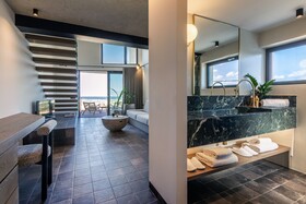 Acro Upscale Residences
