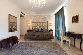 Achtis Hotel