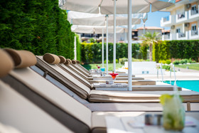 Lagaria Hotel & Apartments