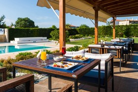 Lagaria Apartments