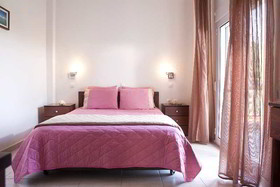 Stratos Hotel