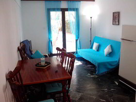 Salonikiou Beach Apartments & Villas