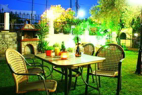 Salonikiou Beach Apartments & Villas