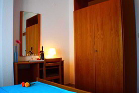 Salonikiou Beach Apartments & Villas