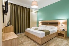 Lagaria Hotel II & Apartments