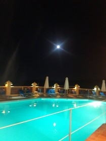 Arya Hotel