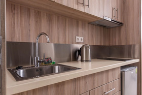 Dionysos Hotel & Suites