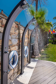 Dionysos Hotel & Suites