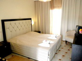Tresor Sousouras Hotel
