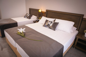 Sarantis Hotel & Suites