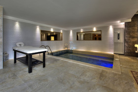 Sunny Villas Resort & Spa