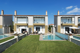 Sunny Villas Resort & Spa