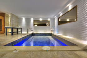 Sunny Villas Resort & Spa