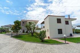 Villas Hanioti