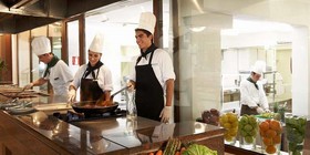 Anthemus Sea Beach Hotel & Spa