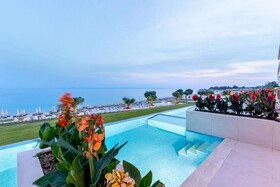 Ammoa Luxury Hotel & Spa Resort