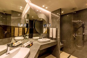 Ammoa Luxury Hotel & Spa Resort