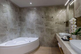 Ammoa Luxury Hotel & Spa Resort