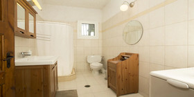 Greenlea Beachfront Villa Spathies