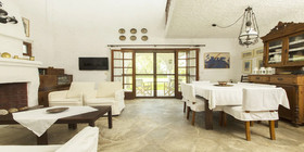 Greenlea Beachfront Villa Spathies