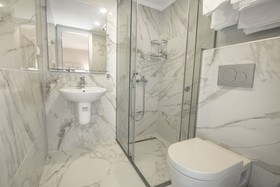 La Mer Apartments