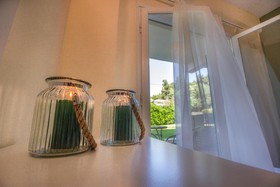 Julia Hotel