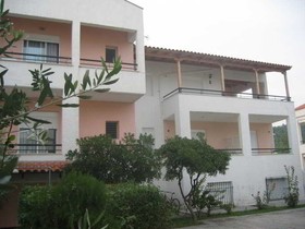 Molos Apartments