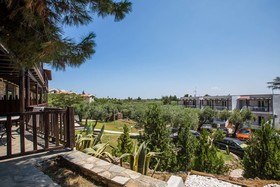 Coral Blue Beach Hotel