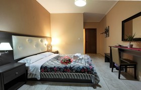 Hotel Epavli