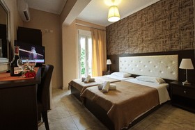 Hotel Epavli