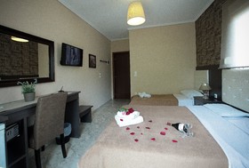 Hotel Epavli